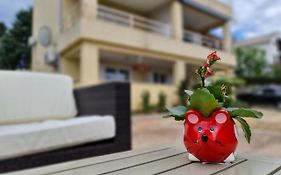 Eden Apartment